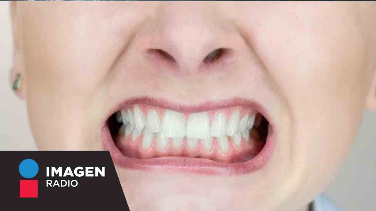 como dejar de apretar los dientes